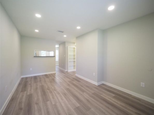 4711 Bull Creek RD, Austin TX 78731