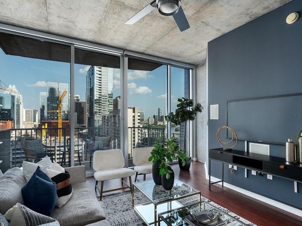 360 Nueces ST 1805, Austin TX 78701