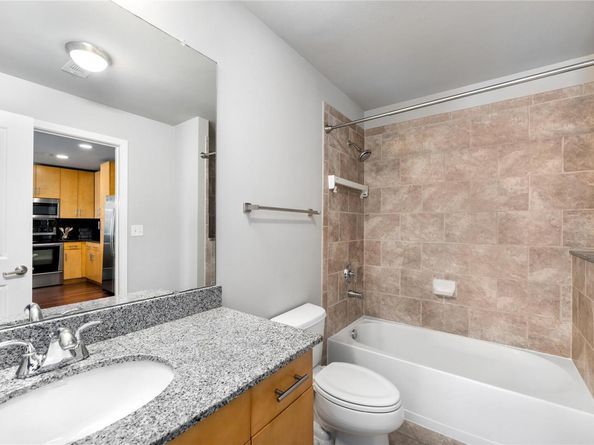 360 Nueces ST 1805, Austin TX 78701