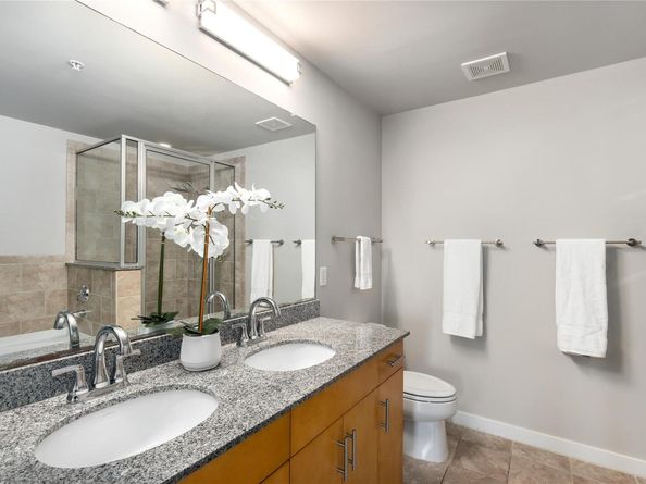 360 Nueces ST 1805, Austin TX 78701
