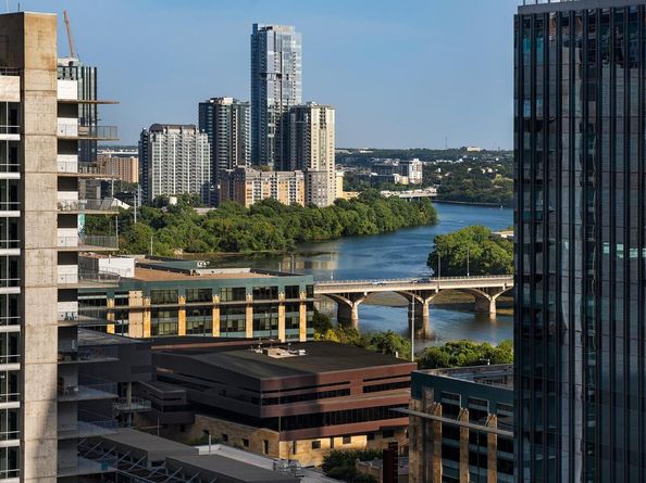 360 Nueces ST 1805, Austin TX 78701