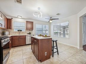 8611 Devine LN, Austin TX 78748