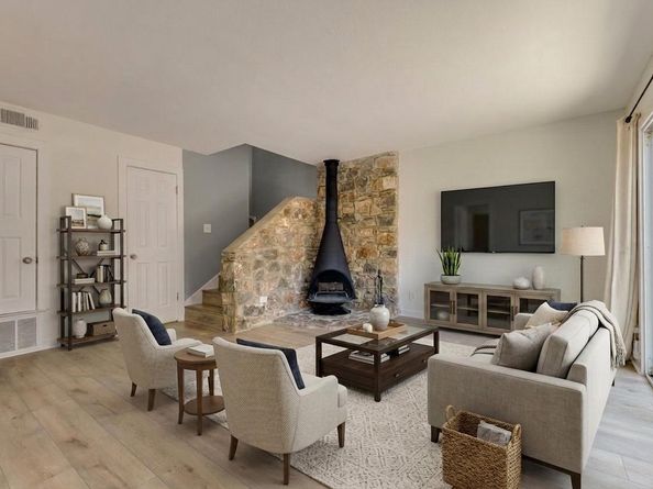 1208 Hollow Creek 105, Austin TX 78704