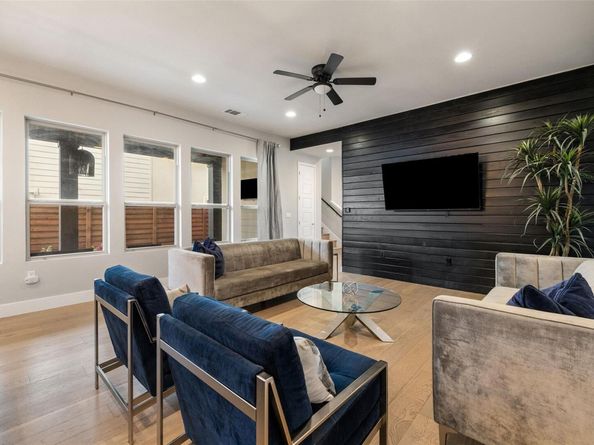 1713 Arcilla ST, Austin TX 78741