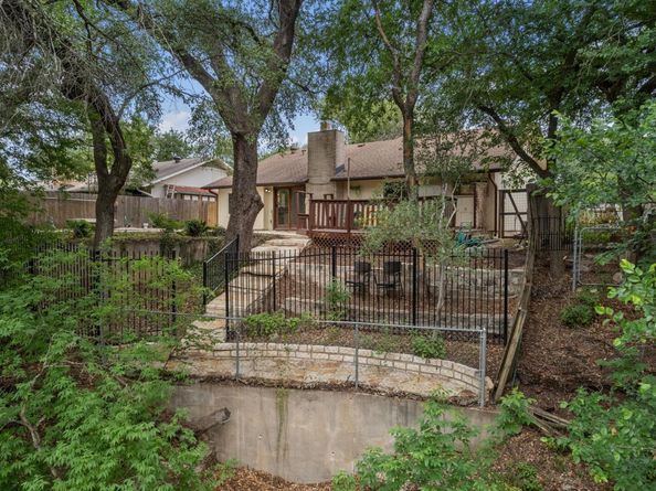 5300 Suburban DR, Austin TX 78745