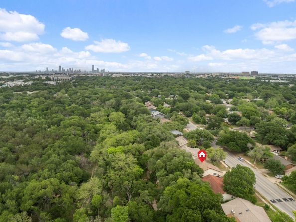 5300 Suburban DR, Austin TX 78745