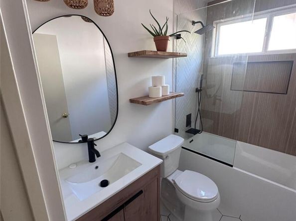5300 Suburban DR, Austin TX 78745