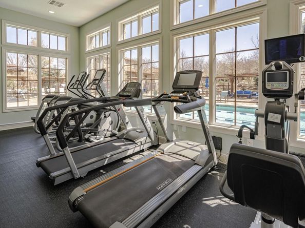 108 Rivalto CIR 5, Lakeway TX 78734