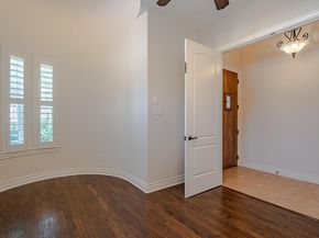 108 Rivalto CIR 5, Lakeway TX 78734