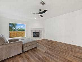 608 Haleys CV, Leander TX 78641