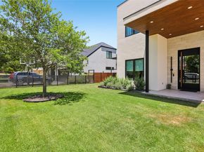 2010 Meadowridge DR, Austin TX 78704