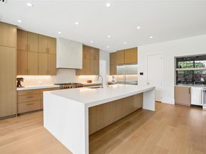 2010 Meadowridge DR, Austin TX 78704