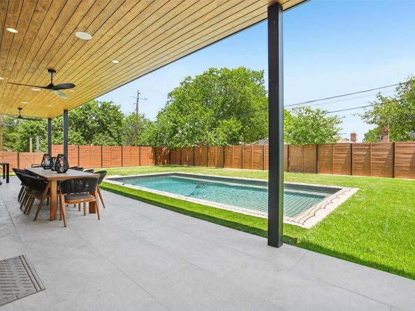 2010 Meadowridge DR, Austin TX 78704