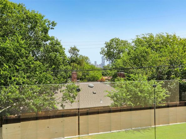 2010 Meadowridge DR, Austin TX 78704