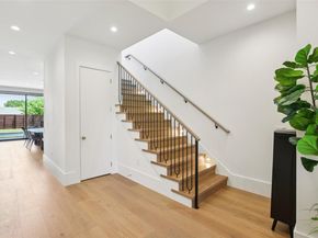 2010 Meadowridge DR, Austin TX 78704