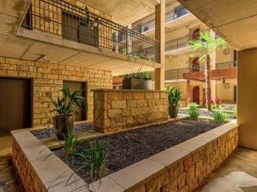 1812 West Avenue Ave 303, Austin TX 78701