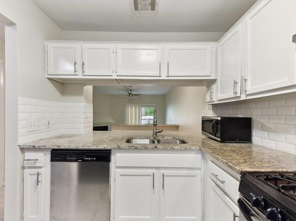11404 Walnut Ridge DR 104, Austin TX 78753
