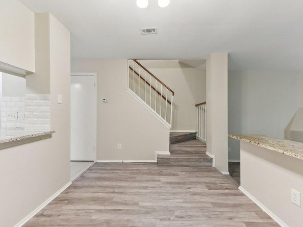 11404 Walnut Ridge DR 104, Austin TX 78753