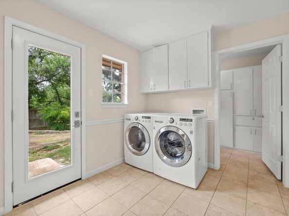 8003 Texas Plume RD, Austin TX 78759
