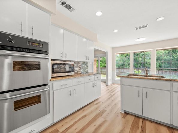 8003 Texas Plume RD, Austin TX 78759