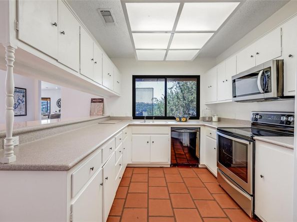 18703 Lakeland DR, Lago Vista TX 78645