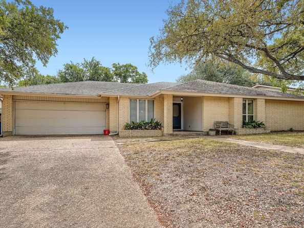 10705 Pinehurst DR, Austin TX 78747