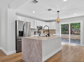 1205 E 9th ST, Austin TX 78702