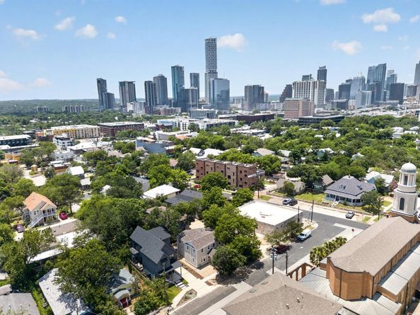 1205 E 9th ST, Austin TX 78702