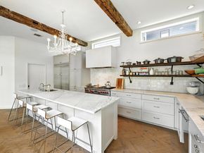 1700 S 6th ST, Austin TX 78704