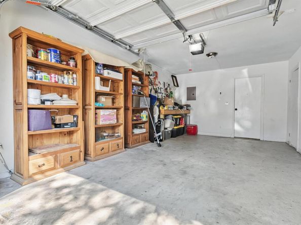 512 Eberhart LN 603, Austin TX 78745