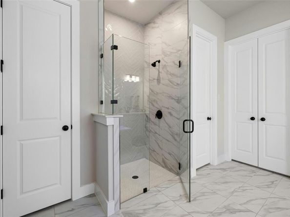 117 Peacevine LN, Liberty Hill TX 78642