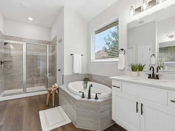 409 Fair Oaks DR, Georgetown TX 78628