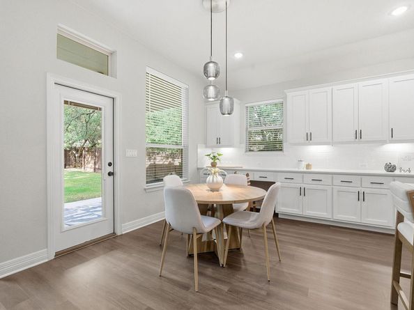 409 Fair Oaks DR, Georgetown TX 78628