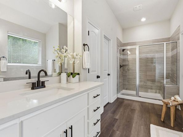 409 Fair Oaks DR, Georgetown TX 78628