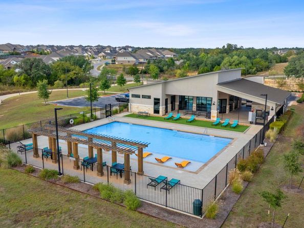 409 Fair Oaks DR, Georgetown TX 78628