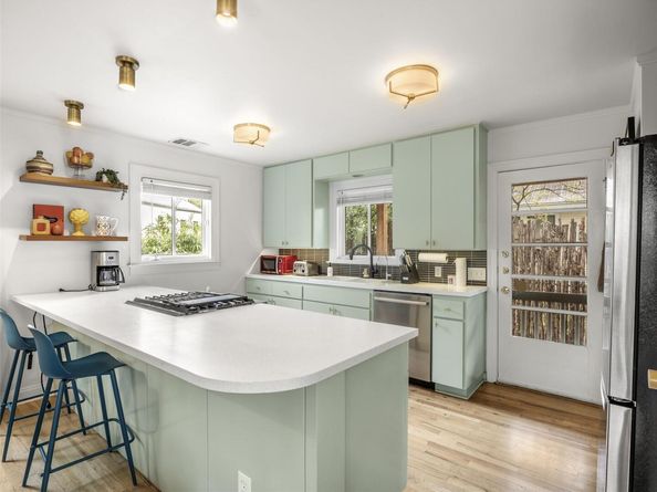 909 Shelley Ave, Austin TX 78703