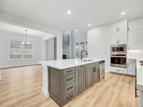 708 Great Lawn BND, Liberty Hill TX 78642