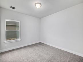 708 Great Lawn BND, Liberty Hill TX 78642