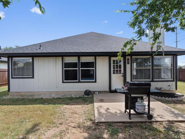 1635 Sundance DR, Round Rock TX 78665