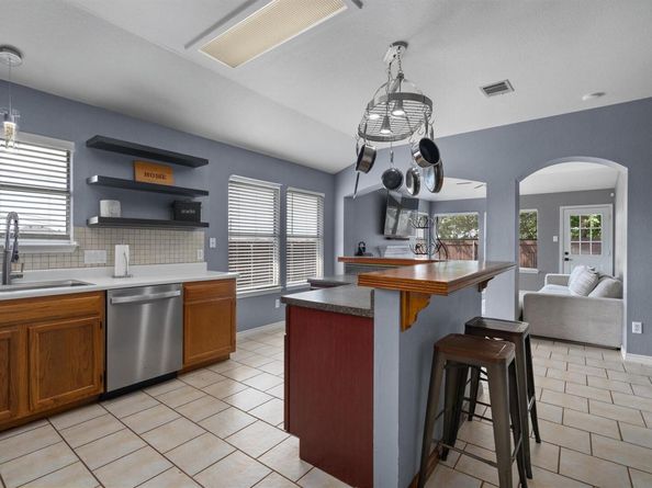 1635 Sundance DR, Round Rock TX 78665