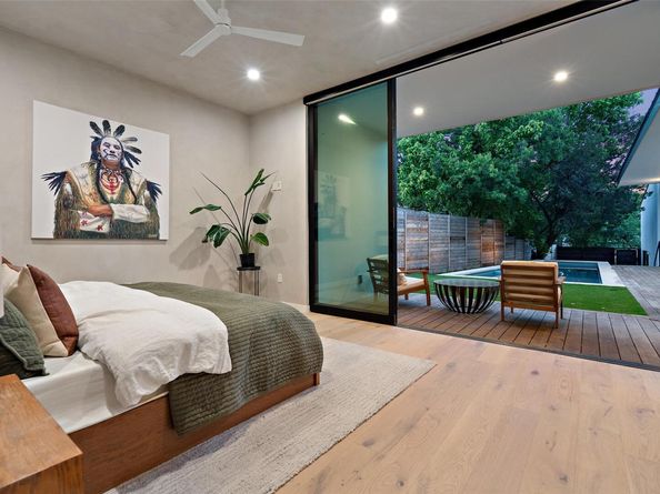 910 W Johanna ST, Austin TX 78704