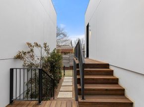 910 W Johanna ST, Austin TX 78704