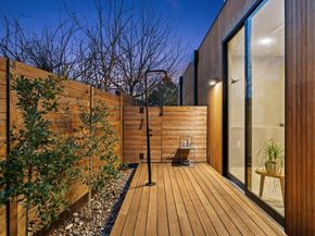 910 W Johanna ST, Austin TX 78704