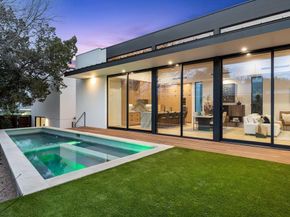 910 W Johanna ST, Austin TX 78704