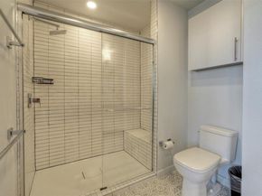 4004 Banister LN 207, Austin TX 78704