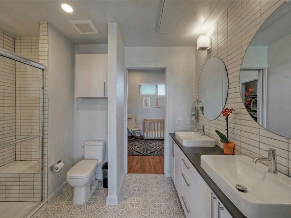 4004 Banister LN 207, Austin TX 78704