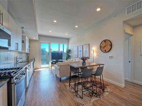 4004 Banister LN 207, Austin TX 78704