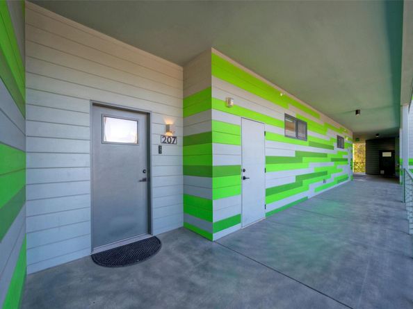 4004 Banister LN 207, Austin TX 78704