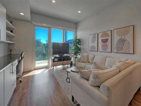 4004 Banister LN 207, Austin TX 78704