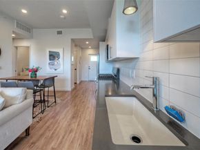 4004 Banister LN 207, Austin TX 78704